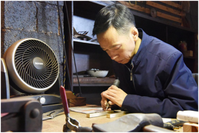 彩云绮梦--云南二十六个民族的伟大跨越 神奇而不神秘的纳古镇文化用品